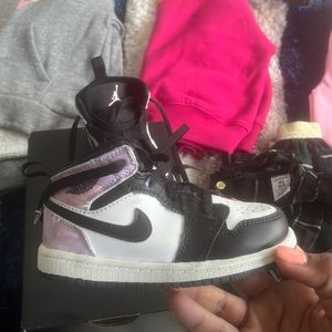 Jordan 1midSE